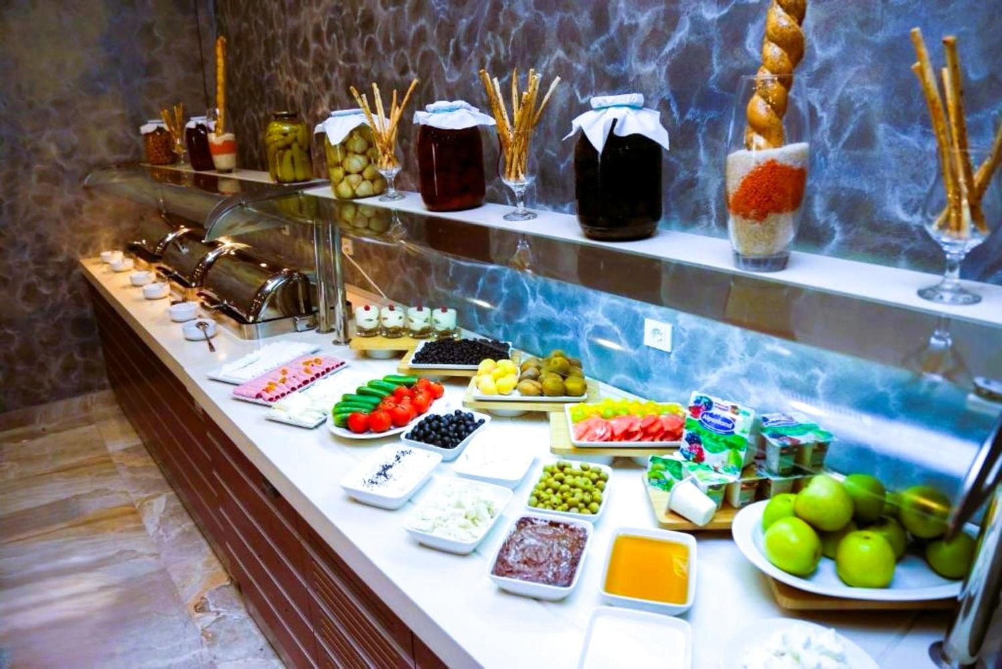 Gm City Hotel Баку Екстериор снимка