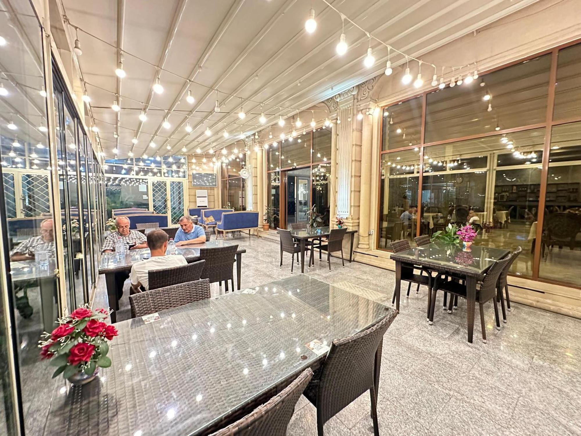 Gm City Hotel Баку Екстериор снимка