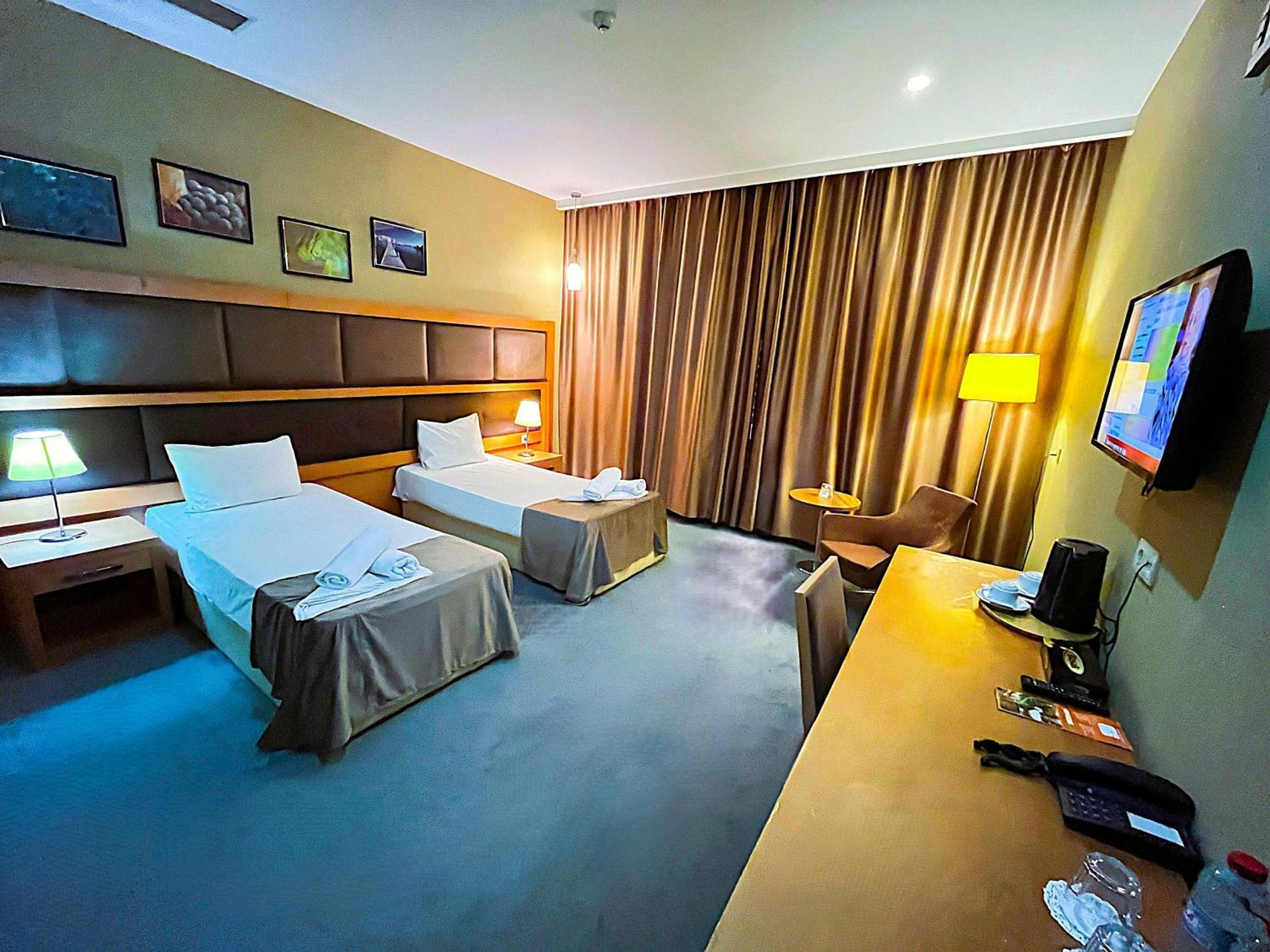 Gm City Hotel Баку Стая снимка
