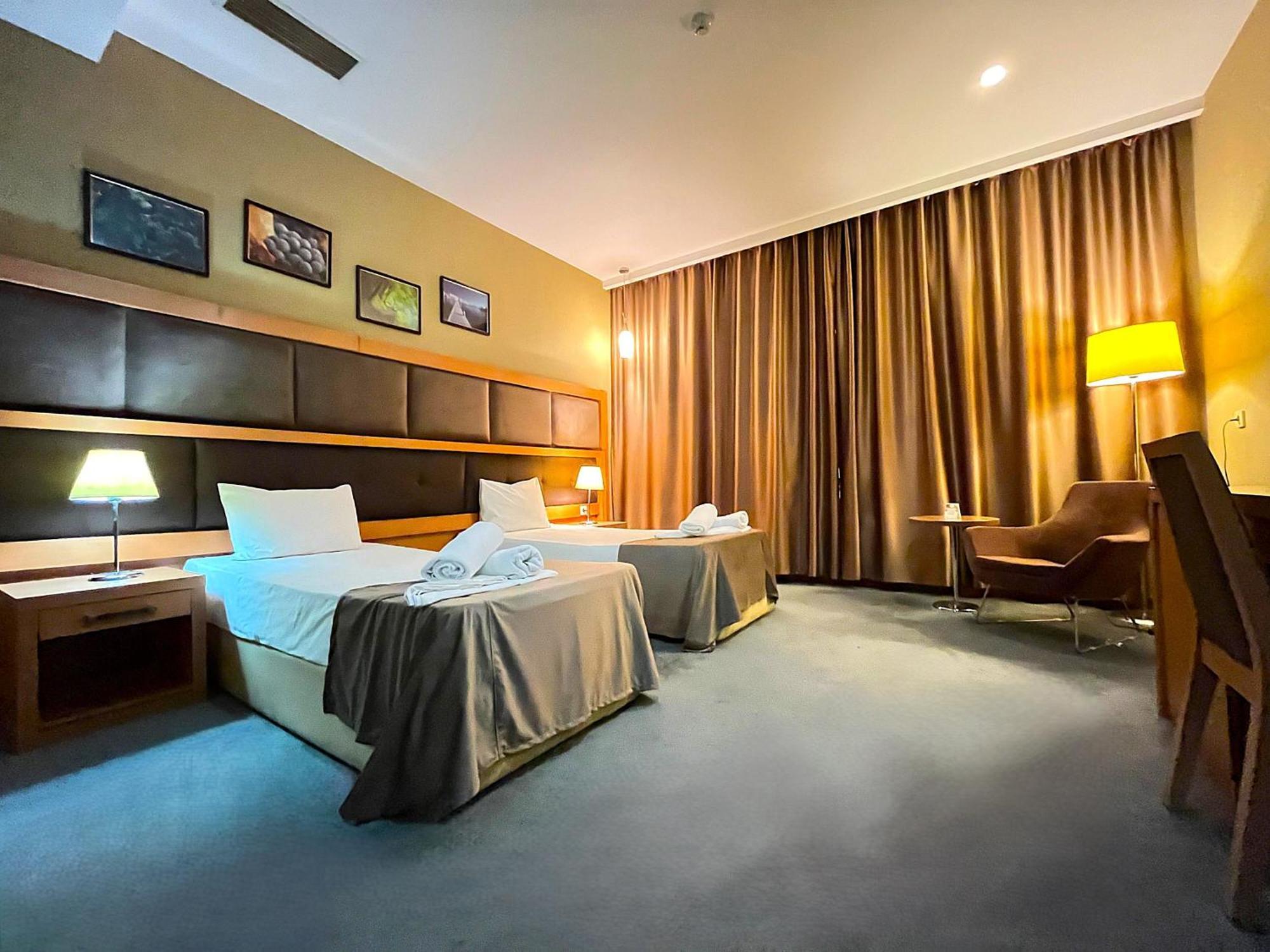 Gm City Hotel Баку Стая снимка
