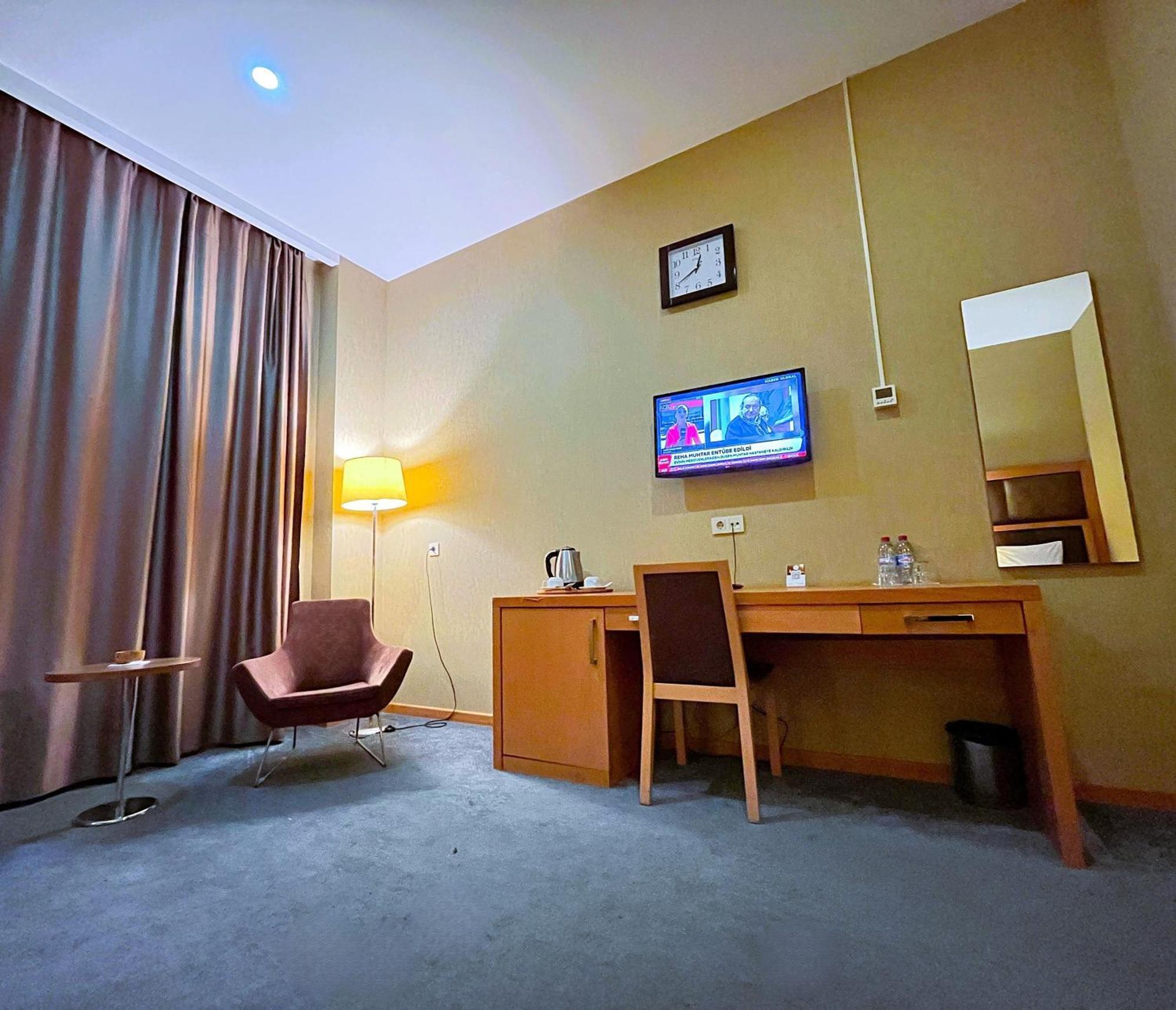 Gm City Hotel Баку Стая снимка